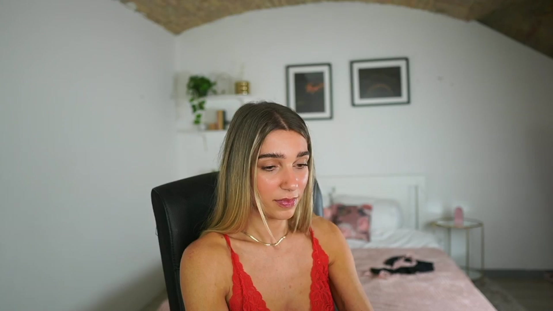 Gallery image thumbnail from French_love21's myfreecams stream on, 07/14/2025, 12:25 image 10 of 20