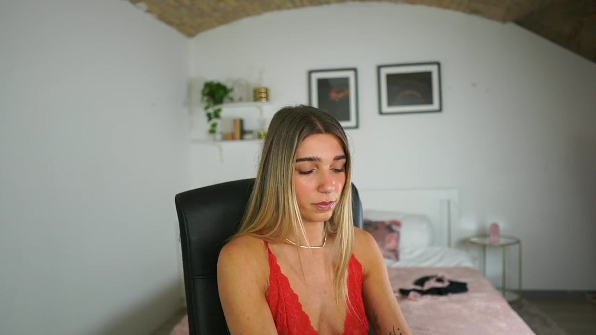 Gallery image thumbnail from French_love21's myfreecams stream on, 07/14/2025, 12:25 image 6 of 20
