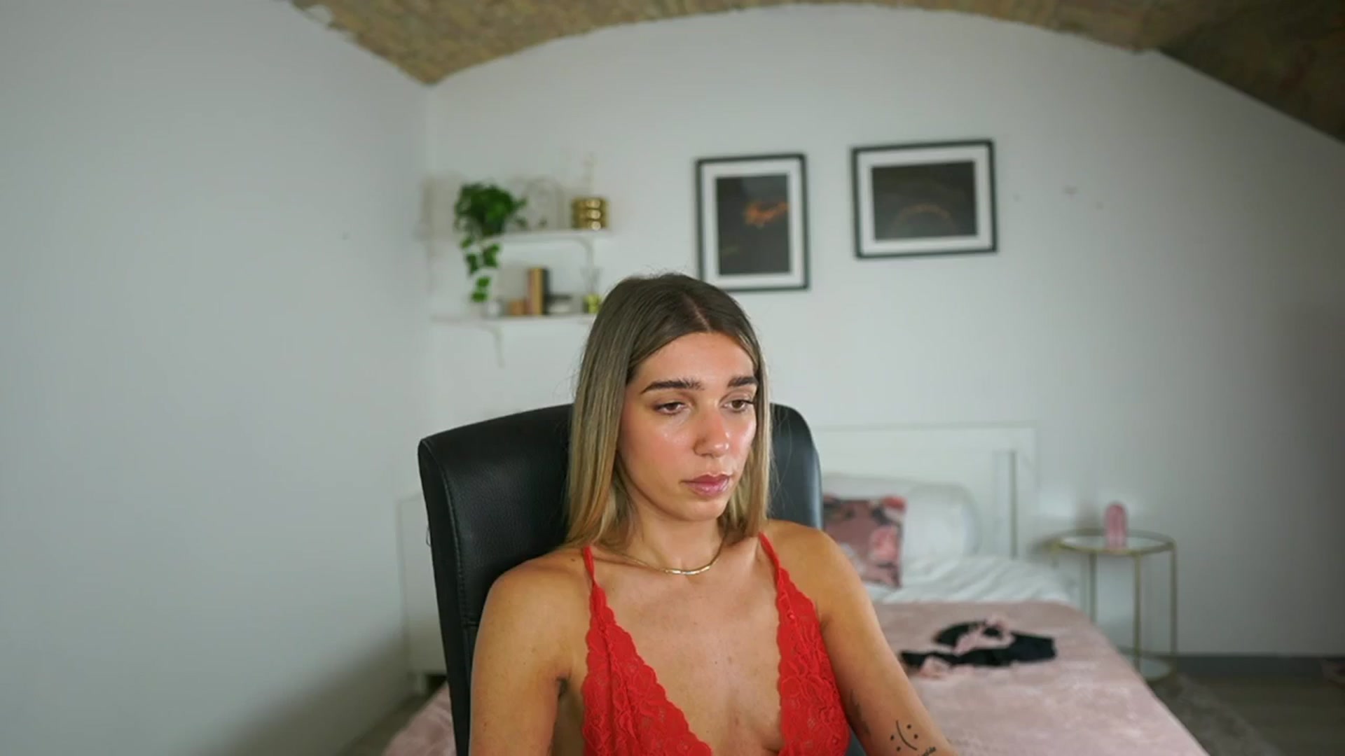 Gallery image thumbnail from French_love21's myfreecams stream on, 07/14/2025, 12:25 image 19 of 20