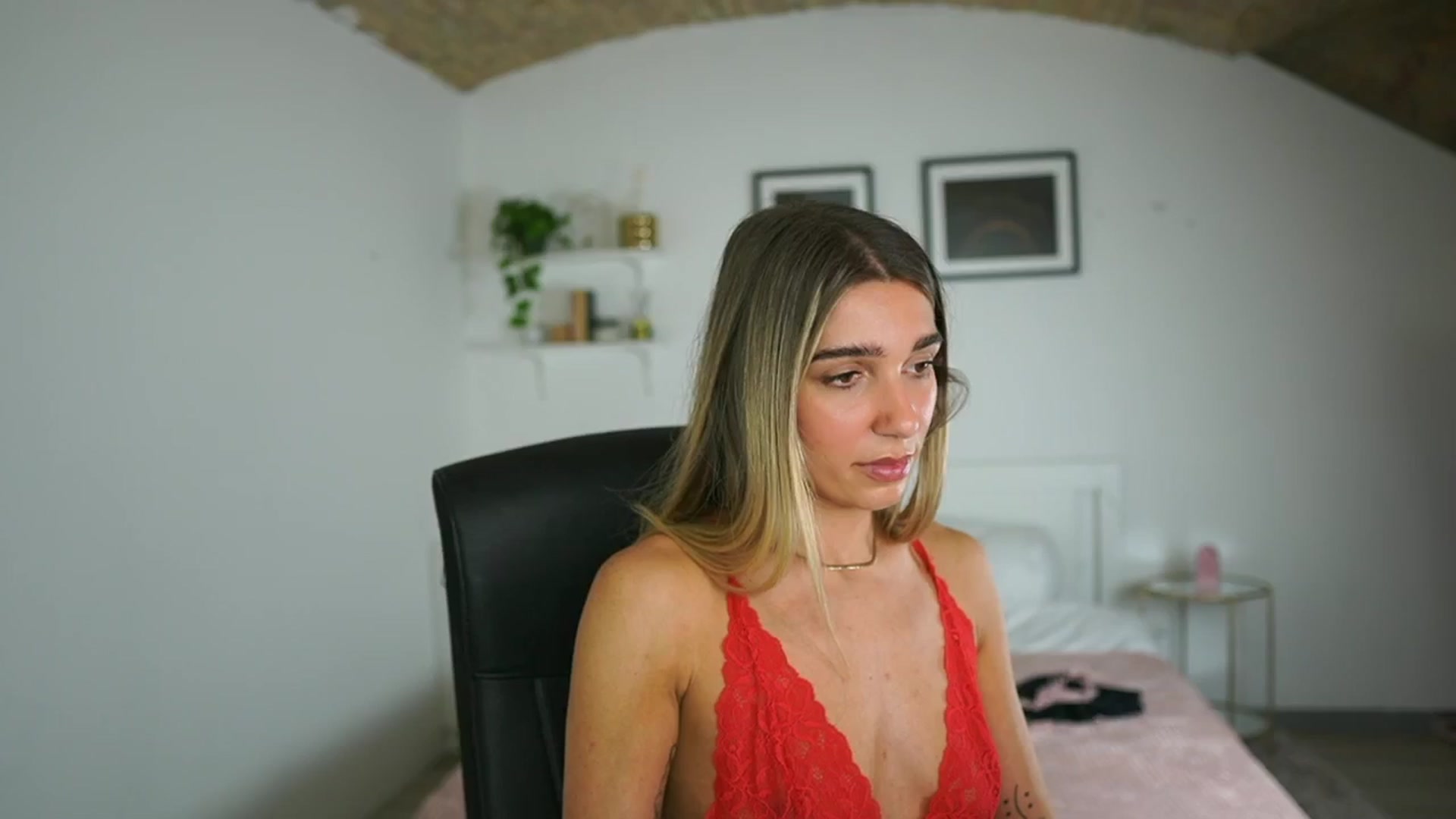 Gallery image thumbnail from French_love21's myfreecams stream on, 07/14/2025, 12:25 image 2 of 20