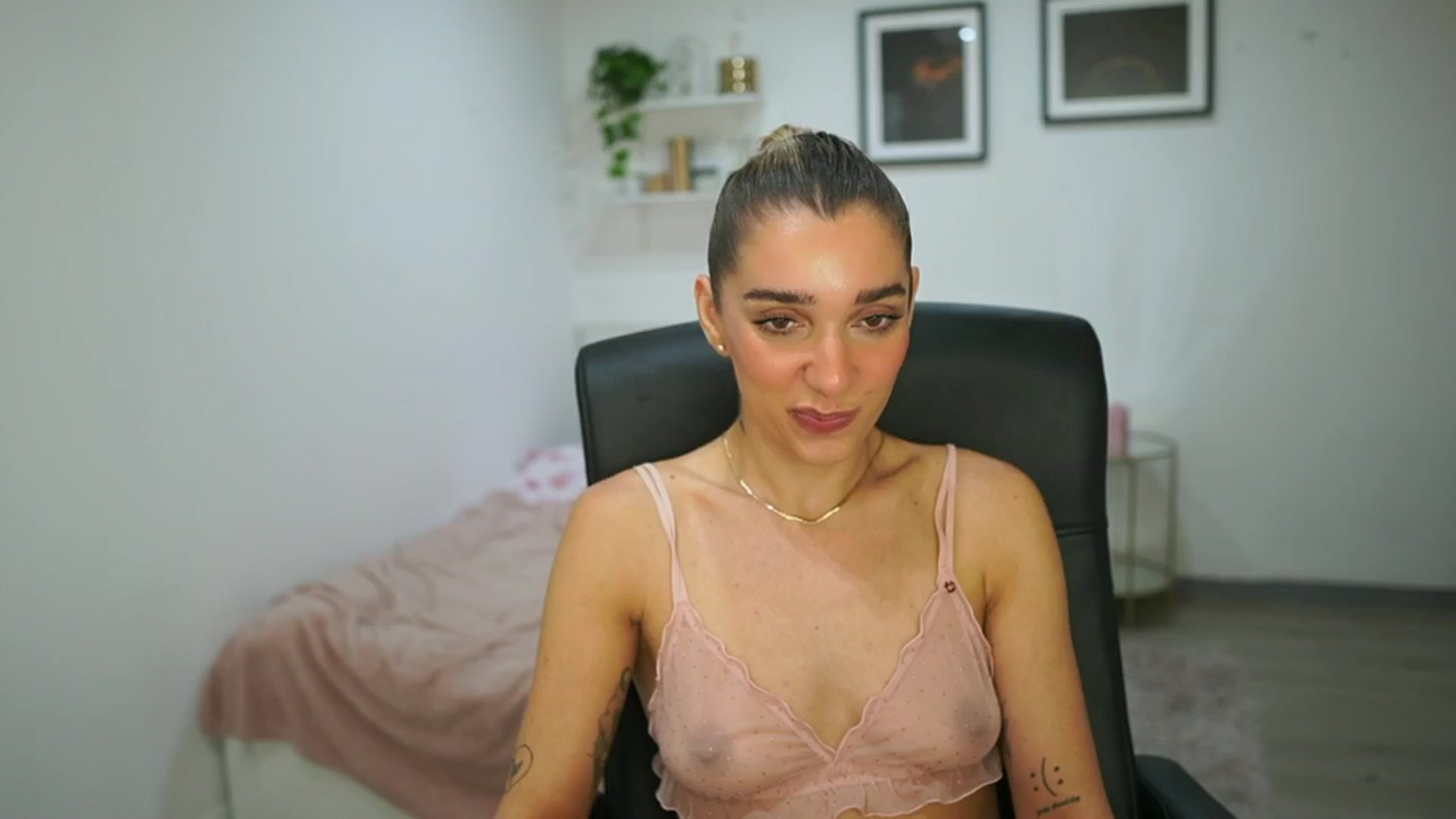 Gallery image thumbnail from French_love21's myfreecams stream on, 07/28/2025, 11:08 image 7 of 20