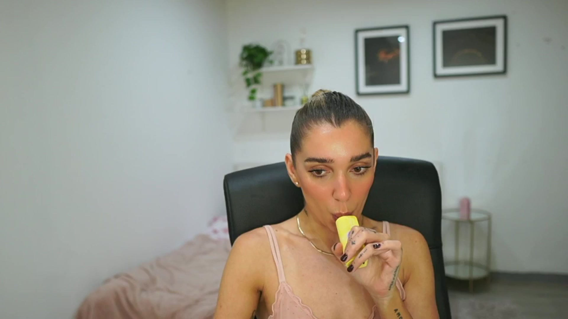 Gallery image thumbnail from French_love21's myfreecams stream on, 07/28/2025, 12:57 image 1 of 20