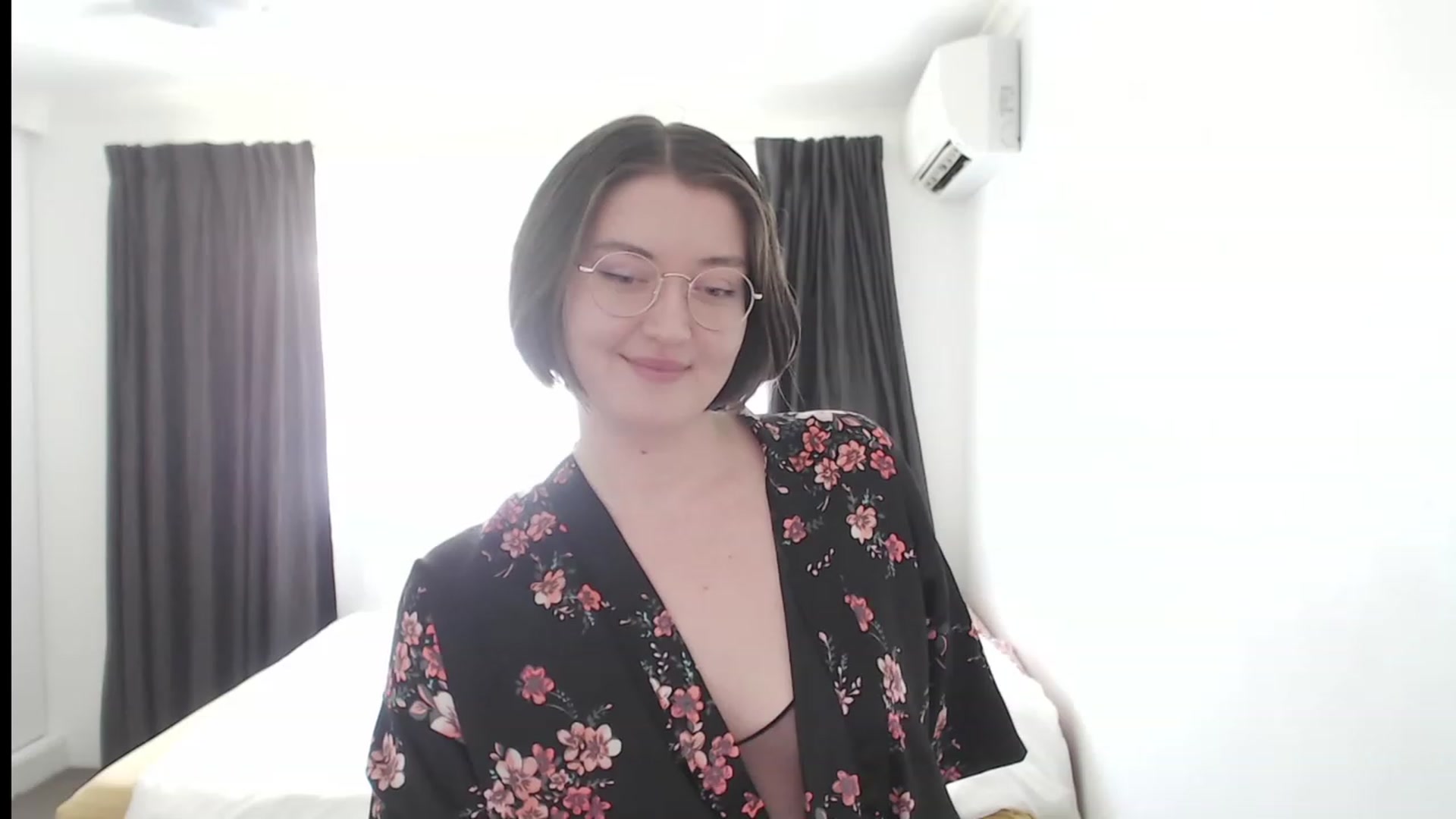 Gallery image thumbnail from FreyFrey_'s myfreecams stream on, 12/15/2022, 02:06 image 16 of 20