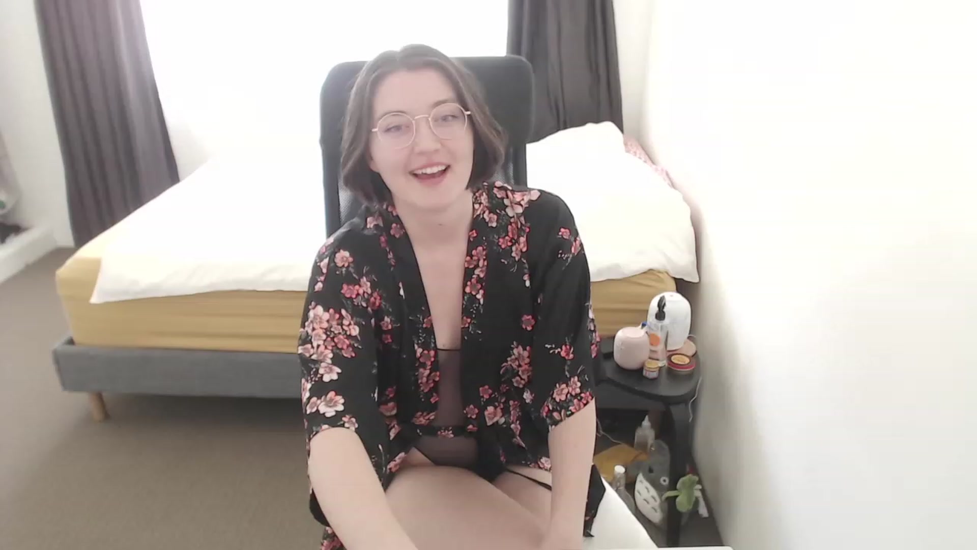 Gallery image thumbnail from FreyFrey_'s myfreecams stream on, 12/15/2022, 02:06 image 2 of 20