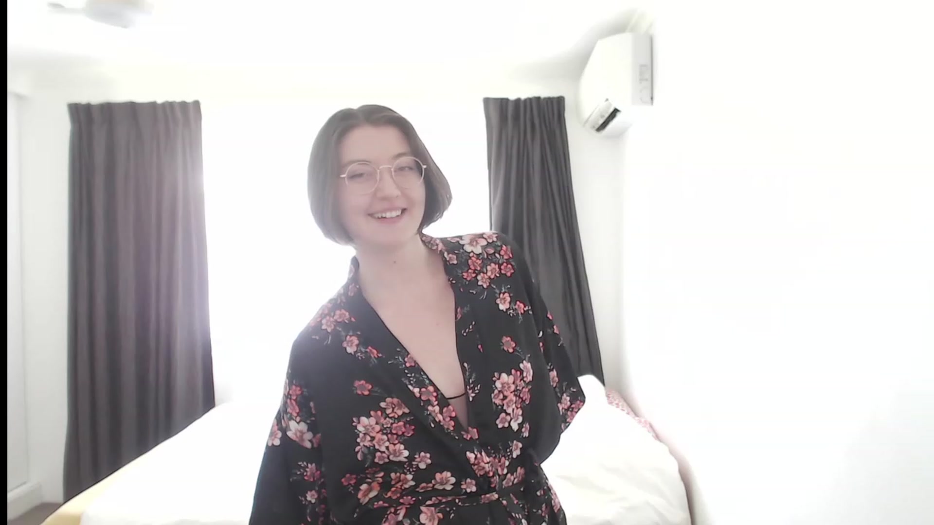 Gallery image thumbnail from FreyFrey_'s myfreecams stream on, 12/15/2022, 02:06 image 8 of 20