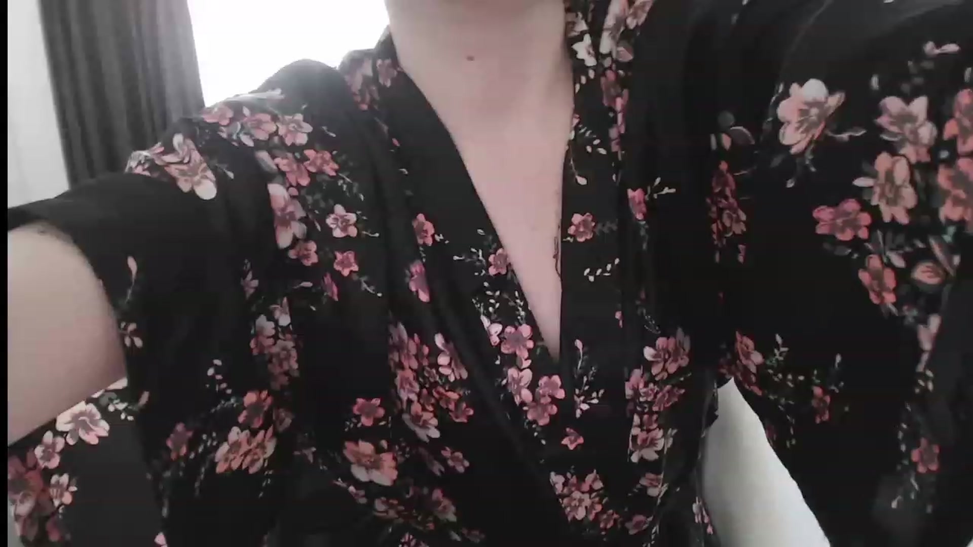 Gallery image thumbnail from FreyFrey_'s myfreecams stream on, 12/15/2022, 02:06 image 18 of 20