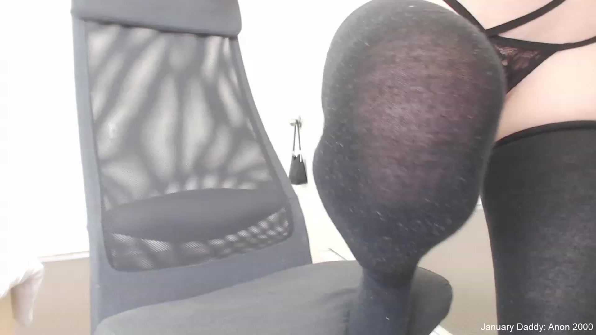 Gallery image thumbnail from FreyFrey_'s myfreecams stream on, 01/10/2023, 24:40 image 17 of 20