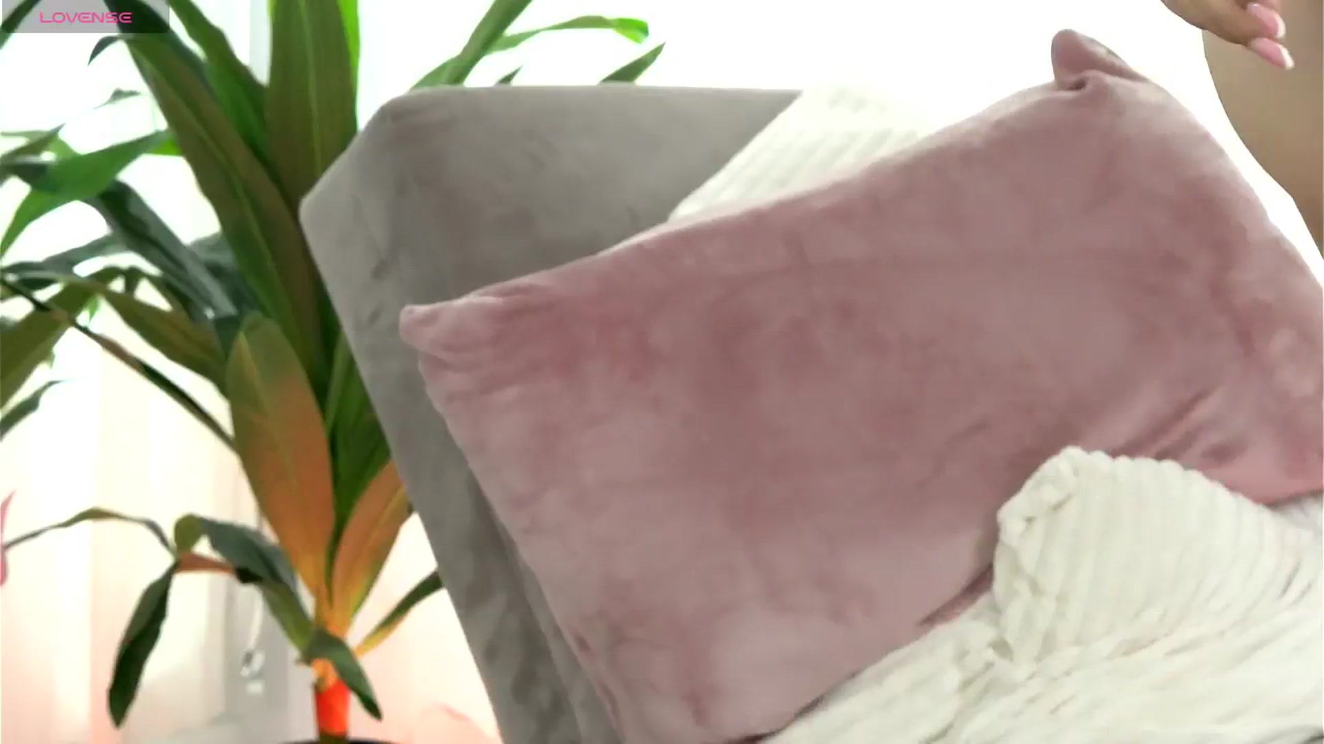 Gallery image thumbnail from FreyaHeart's myfreecams stream on, 09/09/2025, 09:06 image 5 of 20