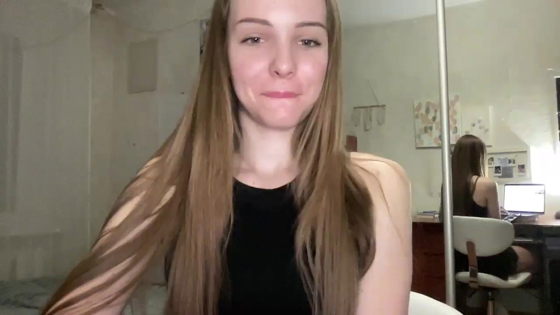 Gallery image thumbnail from FreyaPulse's myfreecams stream on, 04/23/2026, 19:34 image 5 of 20