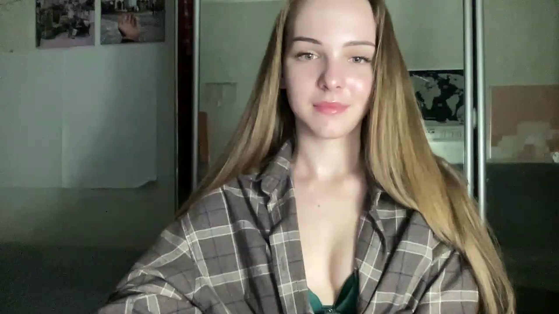 Gallery image thumbnail from FreyaPulse's myfreecams stream on, 05/27/2026, 18:38 image 14 of 20