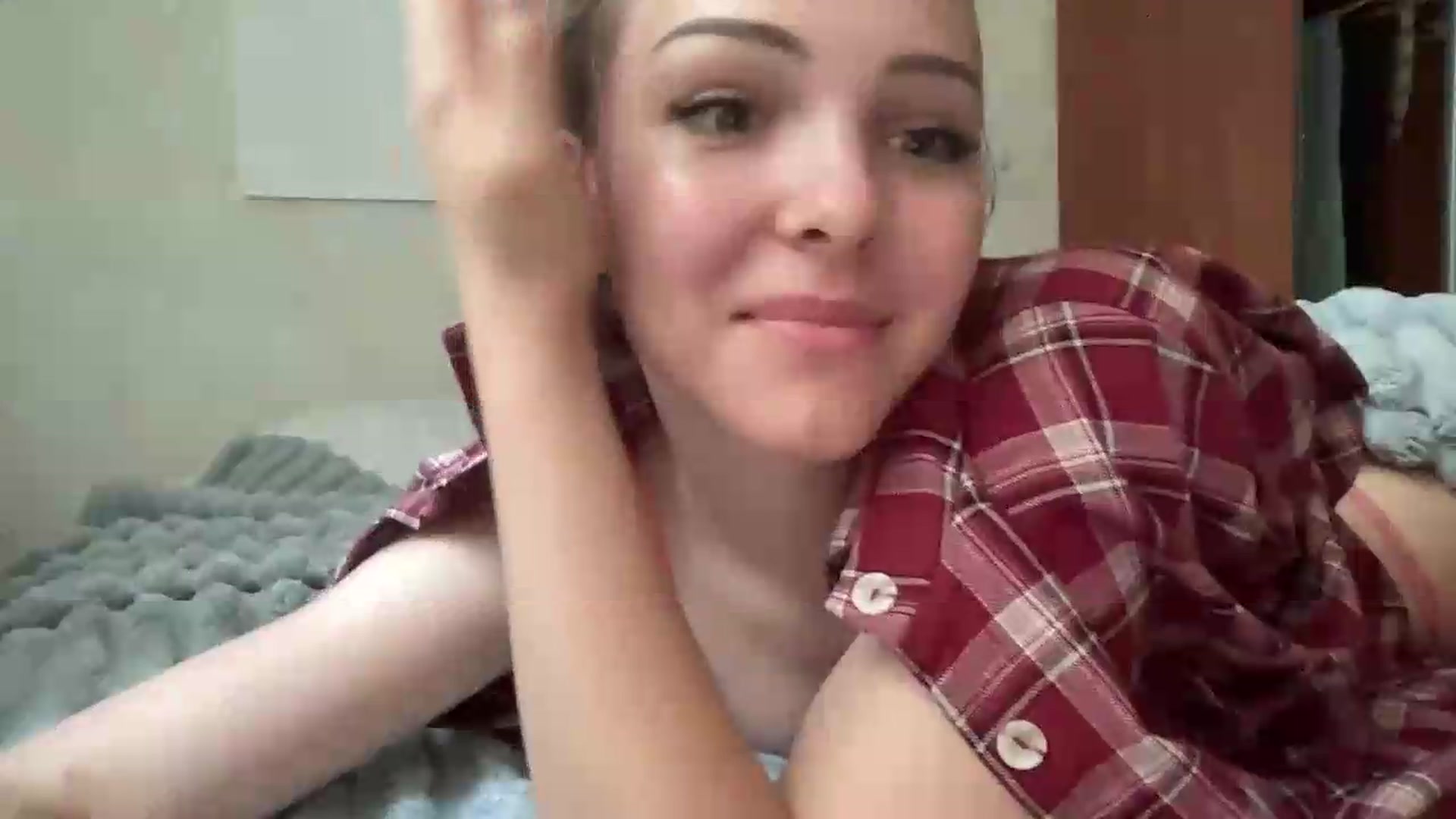 Gallery image thumbnail from FreyaPulse's myfreecams stream on, 06/26/2026, 16:26 image 17 of 20