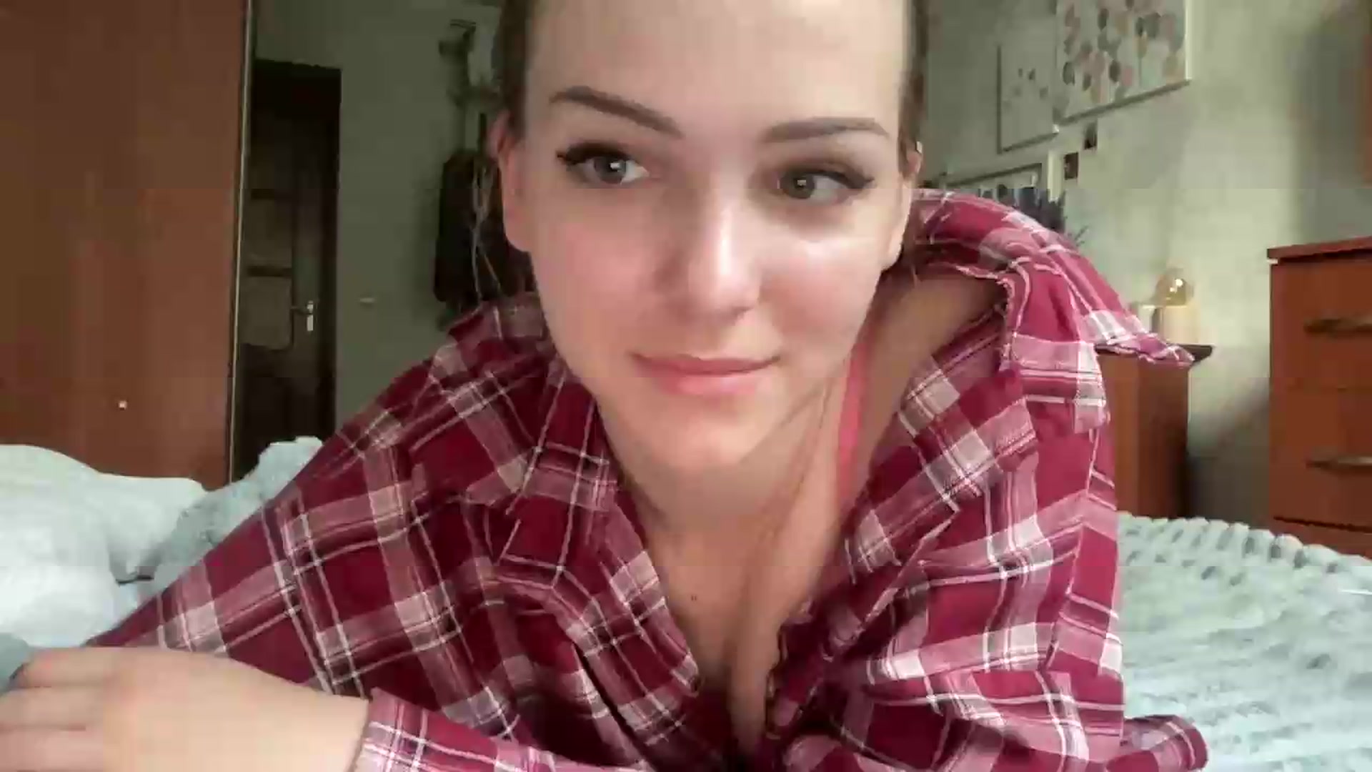 Gallery image thumbnail from FreyaPulse's myfreecams stream on, 06/26/2026, 16:42 image 1 of 20