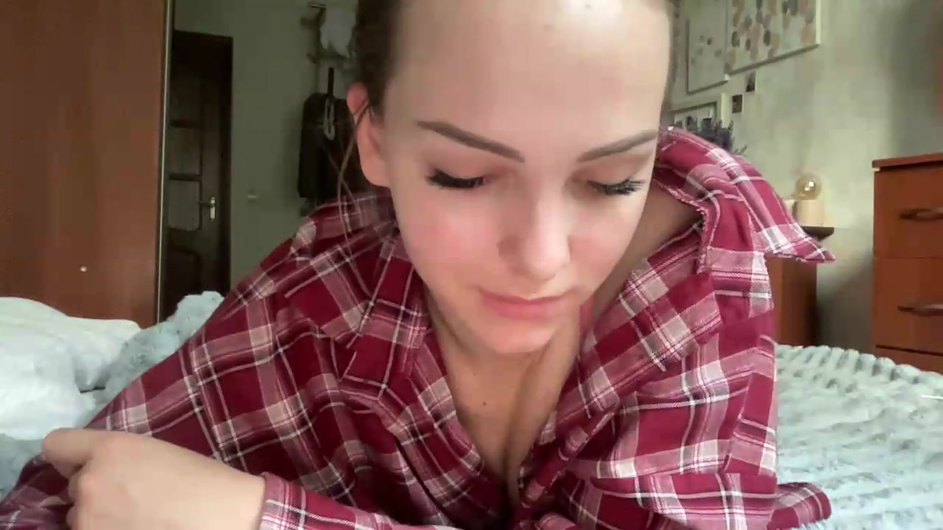 Gallery image thumbnail from FreyaPulse's myfreecams stream on, 06/26/2026, 16:42 image 5 of 20