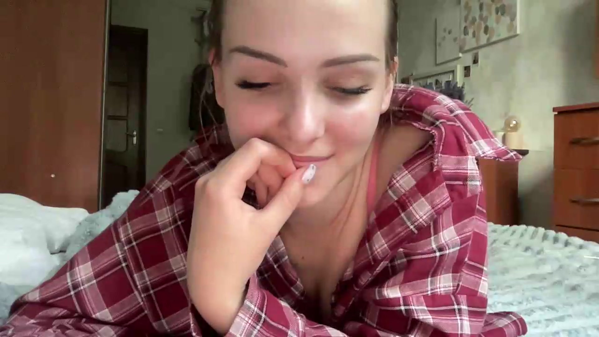 Gallery image thumbnail from FreyaPulse's myfreecams stream on, 06/26/2026, 16:42 image 3 of 20