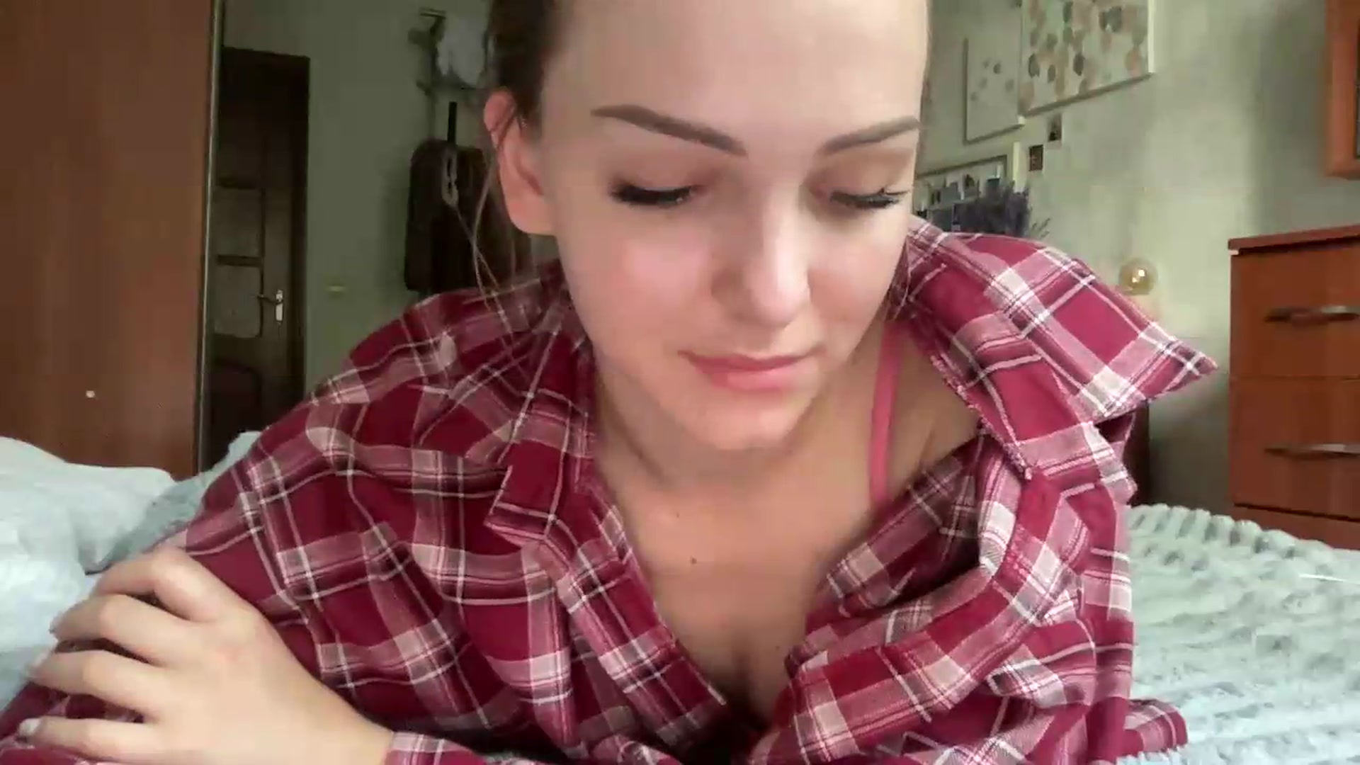 Gallery image thumbnail from FreyaPulse's myfreecams stream on, 06/26/2026, 16:42 image 11 of 20