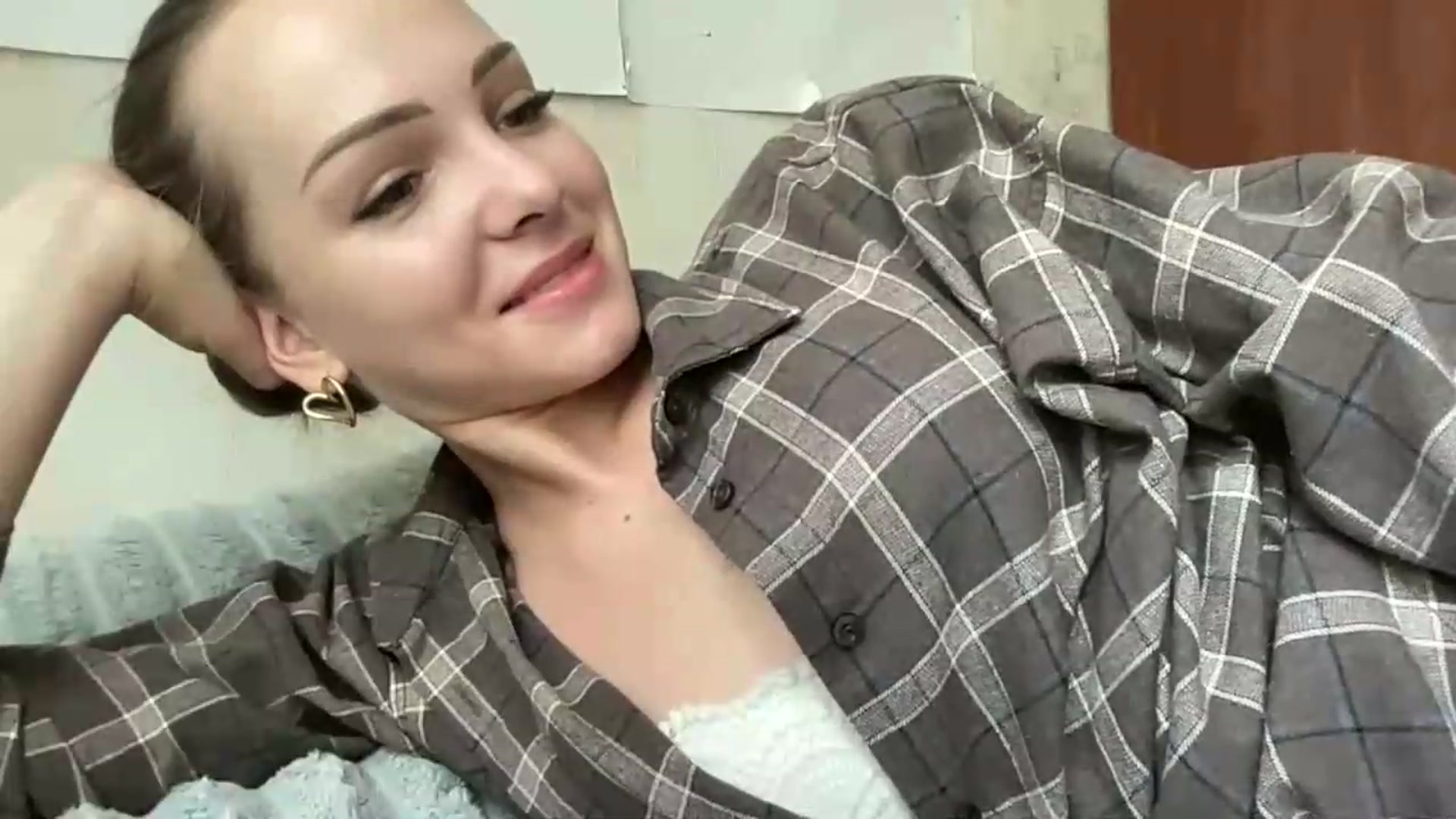 Gallery image thumbnail from FreyaPulse's myfreecams stream on, 06/29/2026, 09:39 image 19 of 20