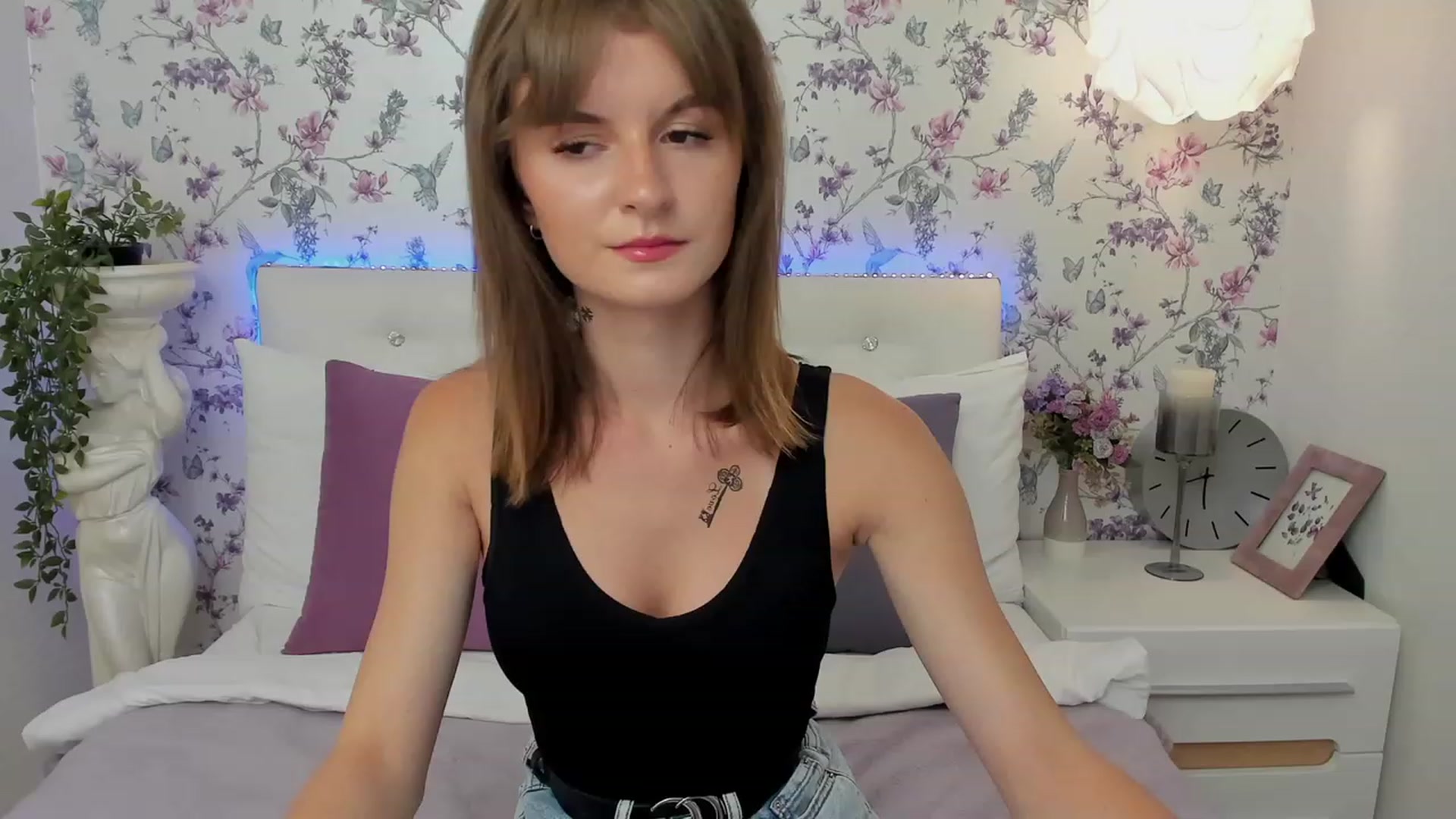 Gallery image thumbnail from FreyaSwann's myfreecams stream on, 08/16/2023, 17:32 image 19 of 20