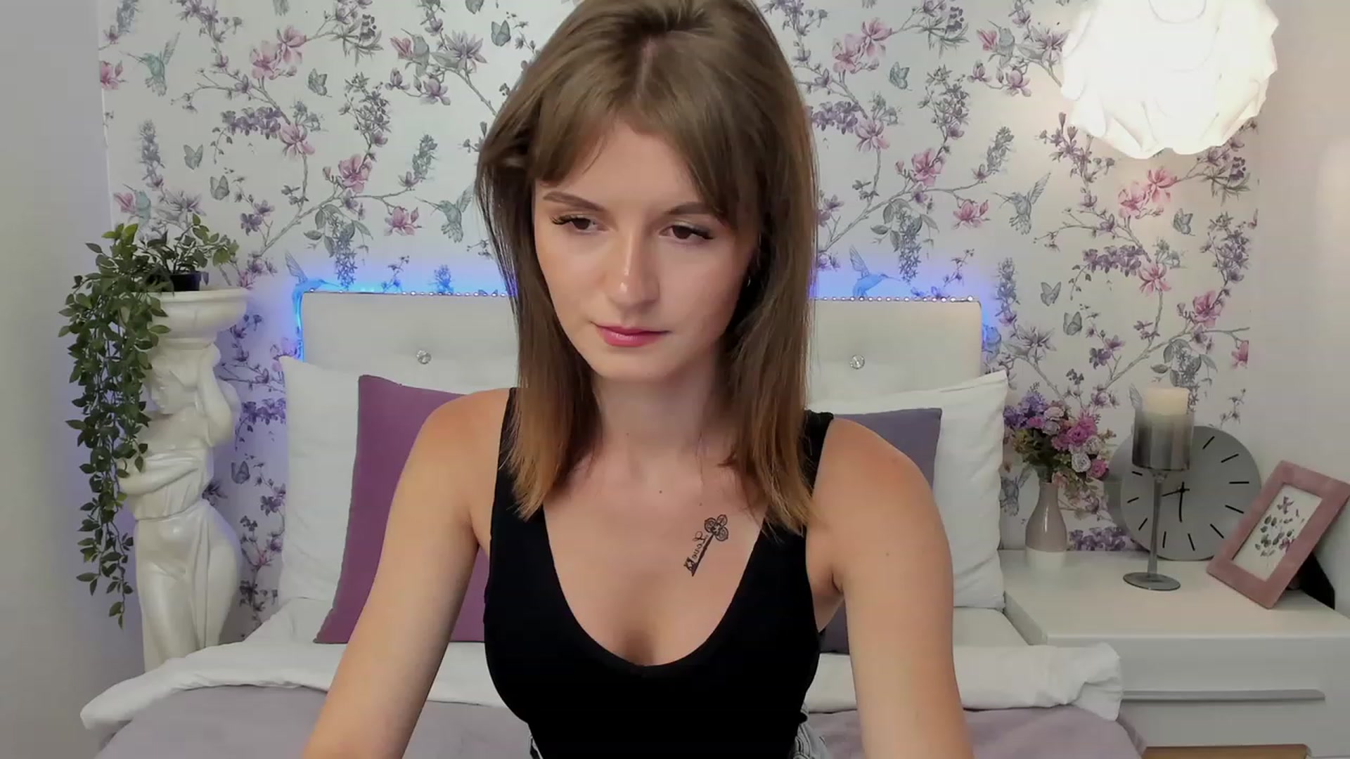 Gallery image thumbnail from FreyaSwann's myfreecams stream on, 08/16/2023, 18:23 image 2 of 20