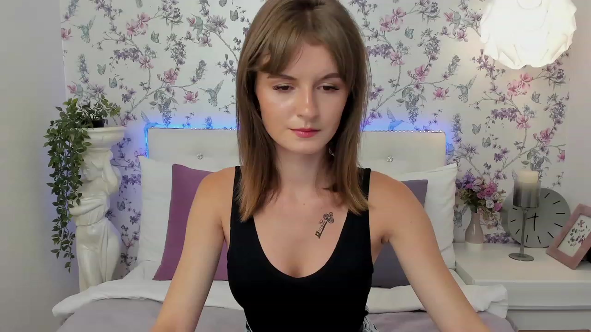 Gallery image thumbnail from FreyaSwann's myfreecams stream on, 08/16/2023, 18:23 image 4 of 20