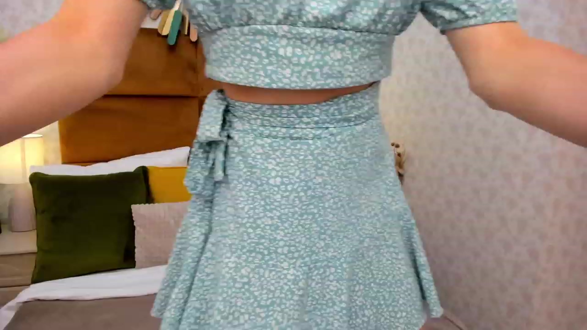 Gallery image thumbnail from FreyaSwann's myfreecams stream on, 08/17/2023, 12:50 image 3 of 20