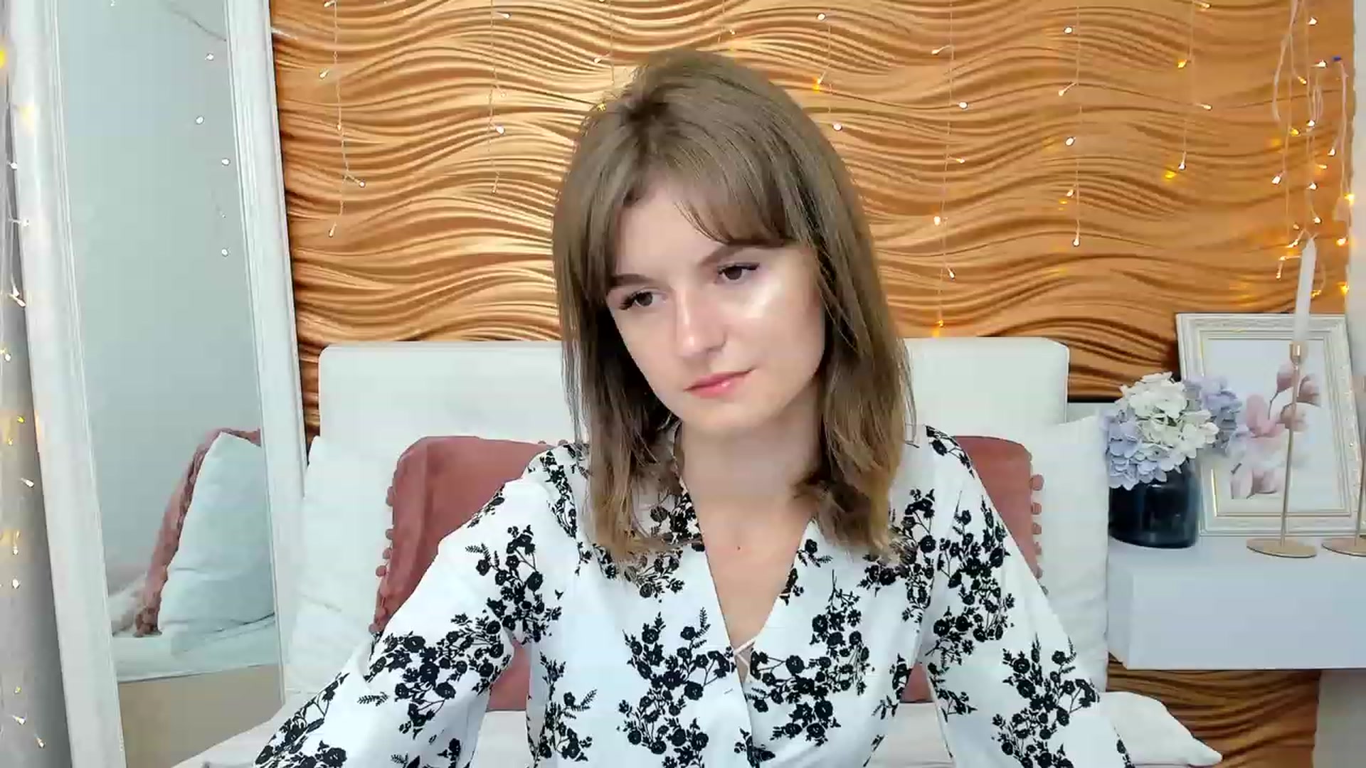Gallery image thumbnail from FreyaSwann's myfreecams stream on, 08/20/2023, 11:52 image 12 of 20