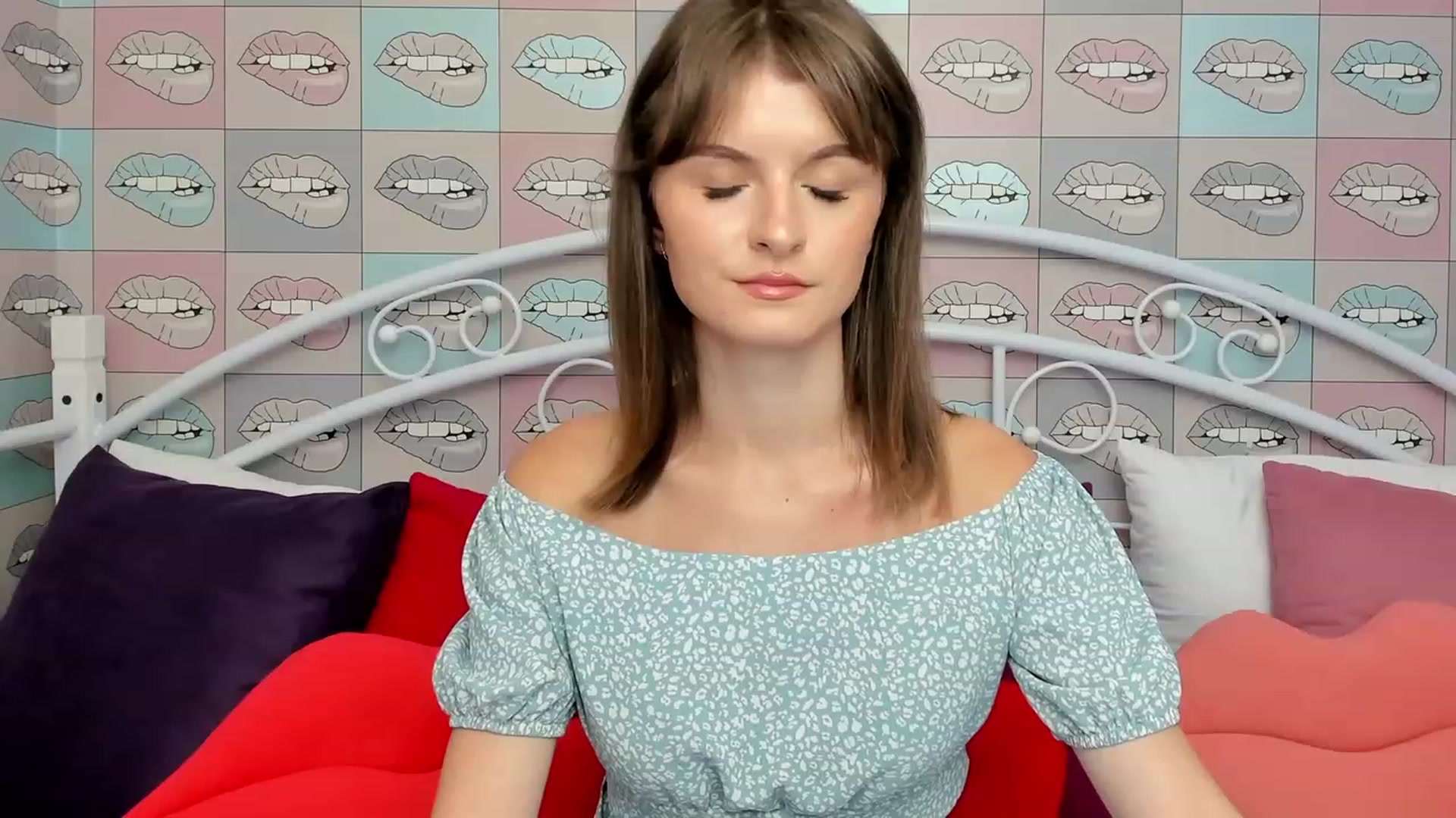 Gallery image thumbnail from FreyaSwann's myfreecams stream on, 08/22/2023, 13:13 image 17 of 20
