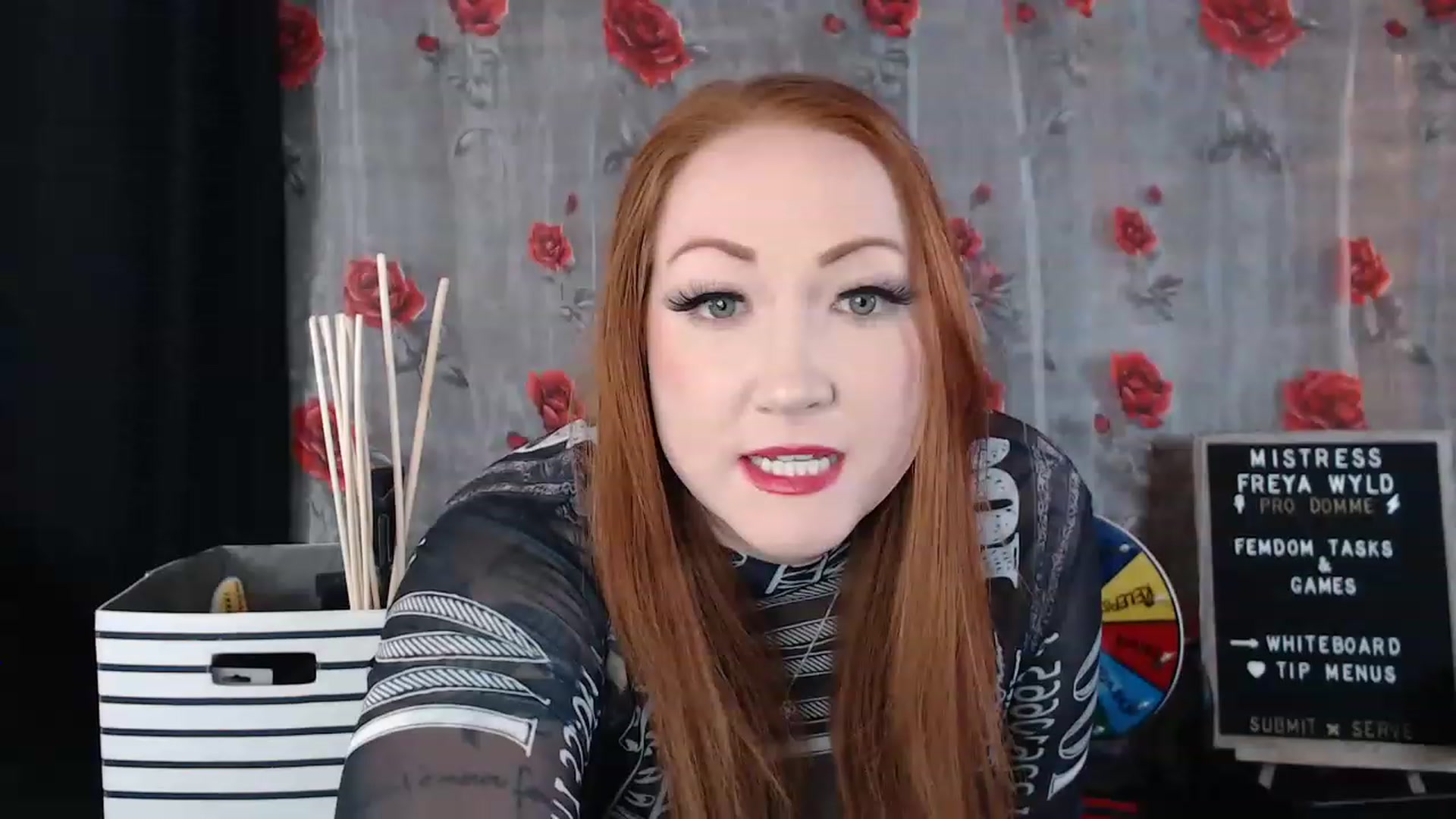 Gallery image thumbnail from FreyaWyld's myfreecams stream on, 12/19/2022, 08:06 image 16 of 20