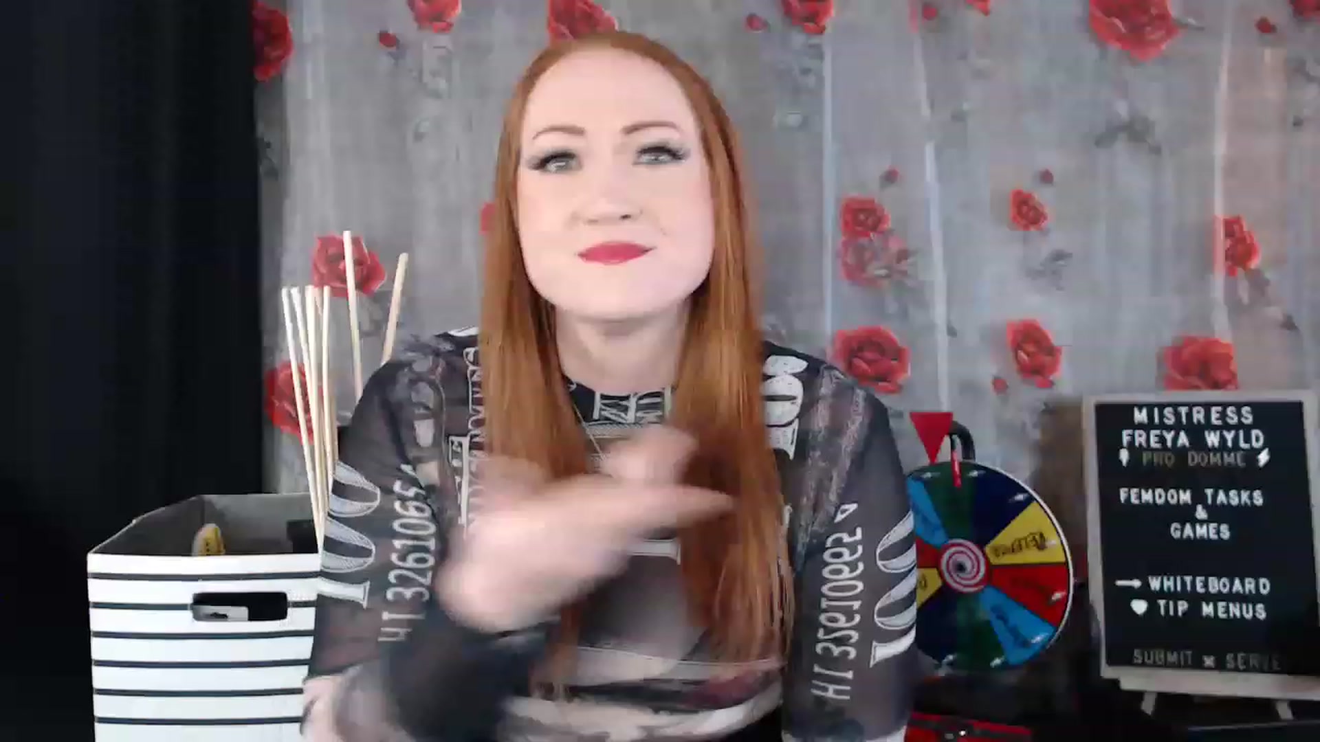 Gallery image thumbnail from FreyaWyld's myfreecams stream on, 12/19/2022, 08:06 image 15 of 20