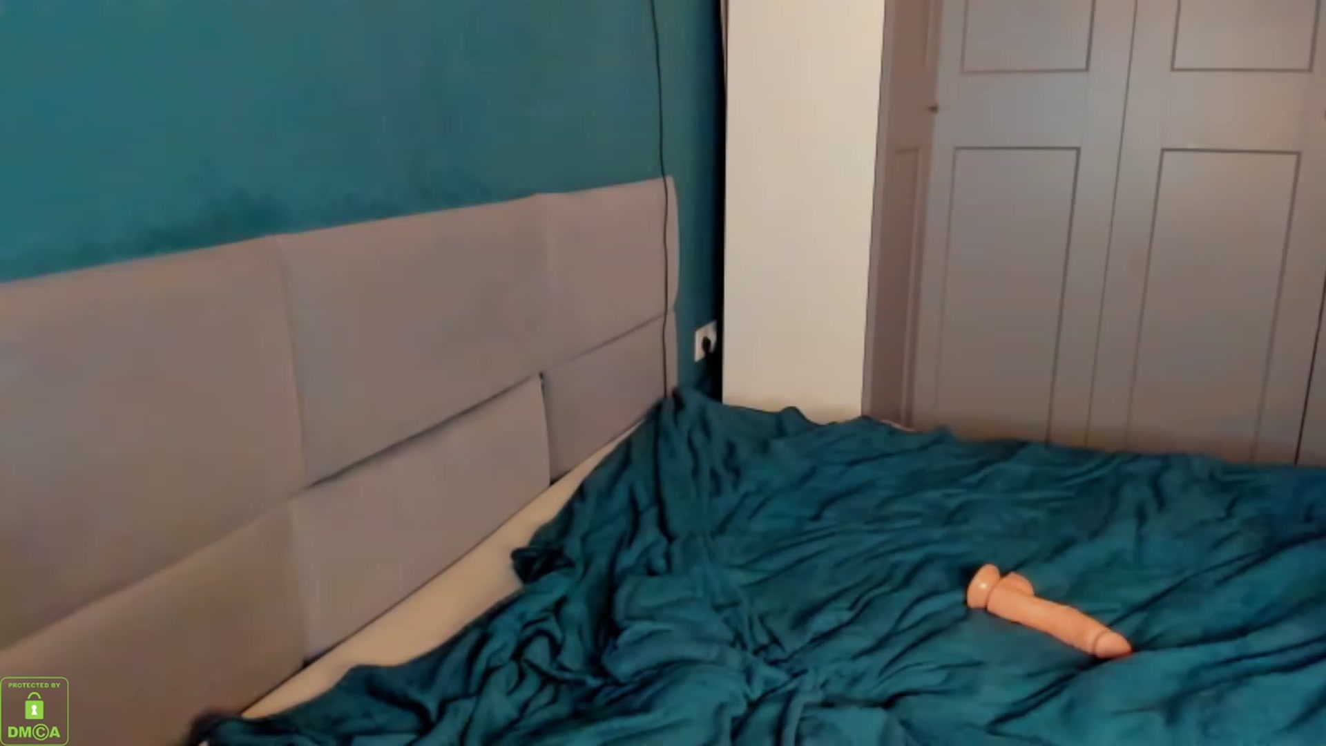 Gallery image thumbnail from Freya_love3's myfreecams stream on, 05/17/2023, 20:06 image 1 of 20