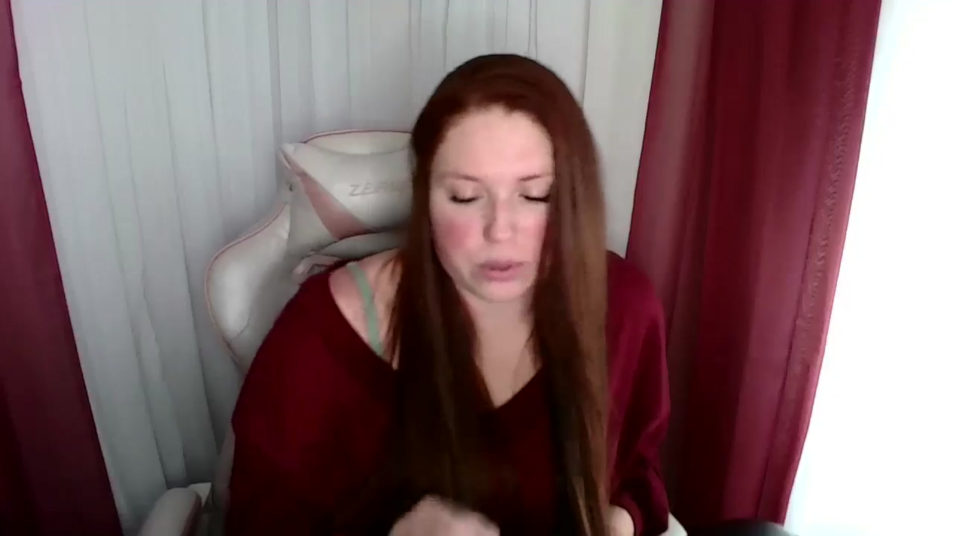 Gallery image thumbnail from FreyjaThorne's myfreecams stream on, 08/28/2024, 01:44 image 17 of 20