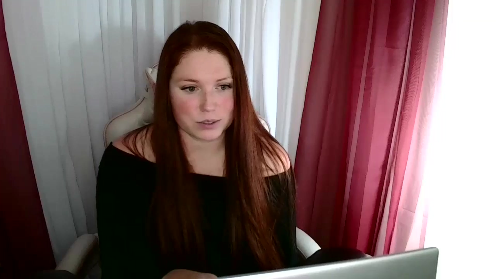 Gallery image thumbnail from FreyjaThorne's myfreecams stream on, 08/28/2024, 19:35 image 9 of 20
