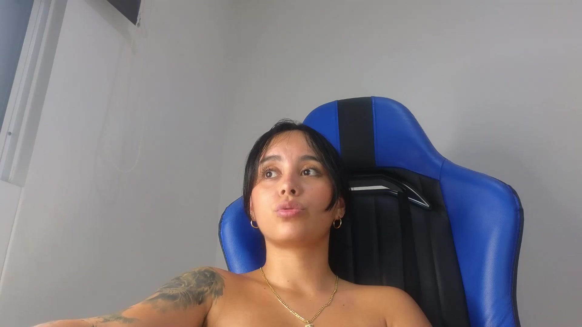 Gallery image thumbnail from Freyja_Sweet's myfreecams stream on, 07/23/2024, 06:36 image 7 of 20
