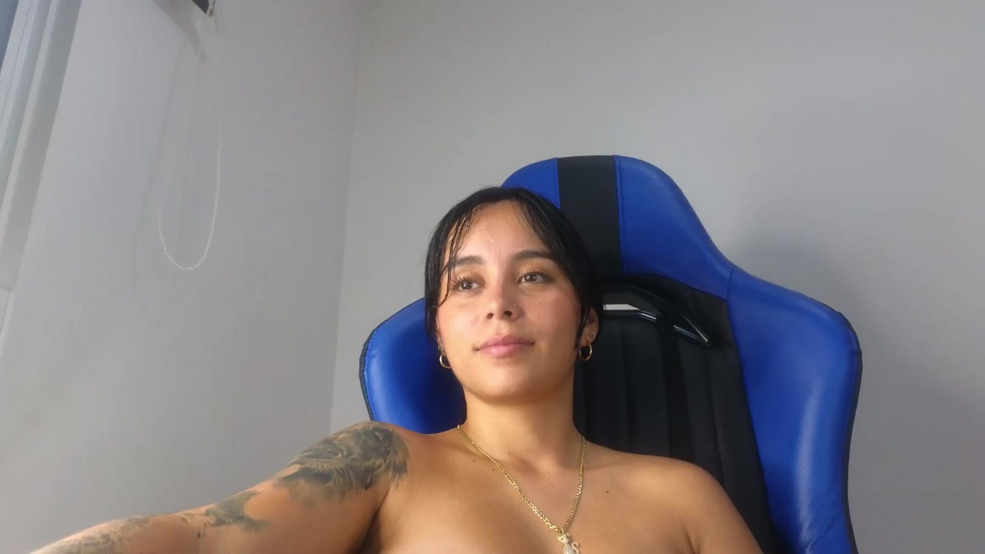 Gallery image thumbnail from Freyja_Sweet's myfreecams stream on, 07/23/2024, 06:36 image 1 of 20