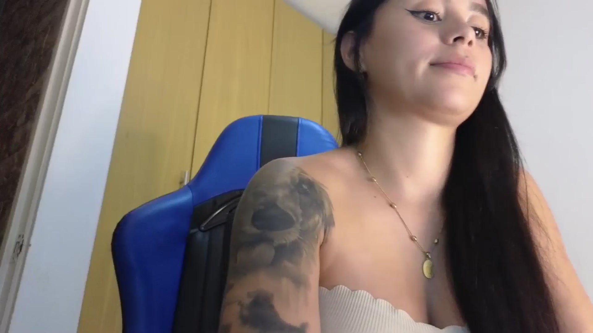 Gallery image thumbnail from Freyja_Sweet's myfreecams stream on, 03/18/2025, 07:46 image 15 of 20