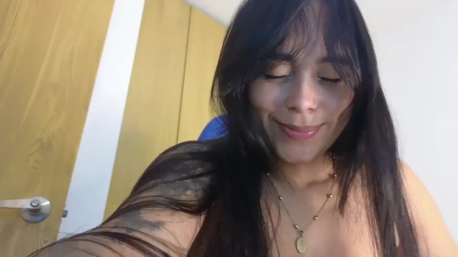 Gallery image thumbnail from Freyja_Sweet's myfreecams stream on, 03/18/2025, 07:46 image 5 of 20