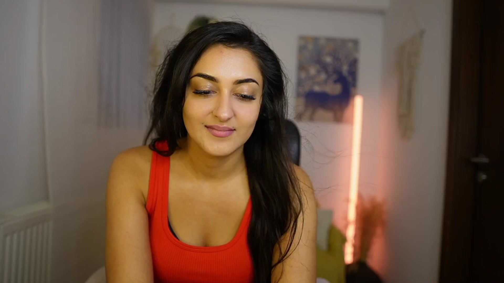 Gallery image thumbnail from Frida_Sante18's myfreecams stream on, 06/01/2024, 17:45 image 5 of 20