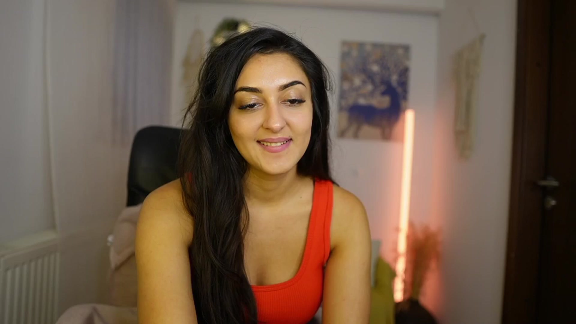 Gallery image thumbnail from Frida_Sante18's myfreecams stream on, 06/01/2024, 17:45 image 13 of 20