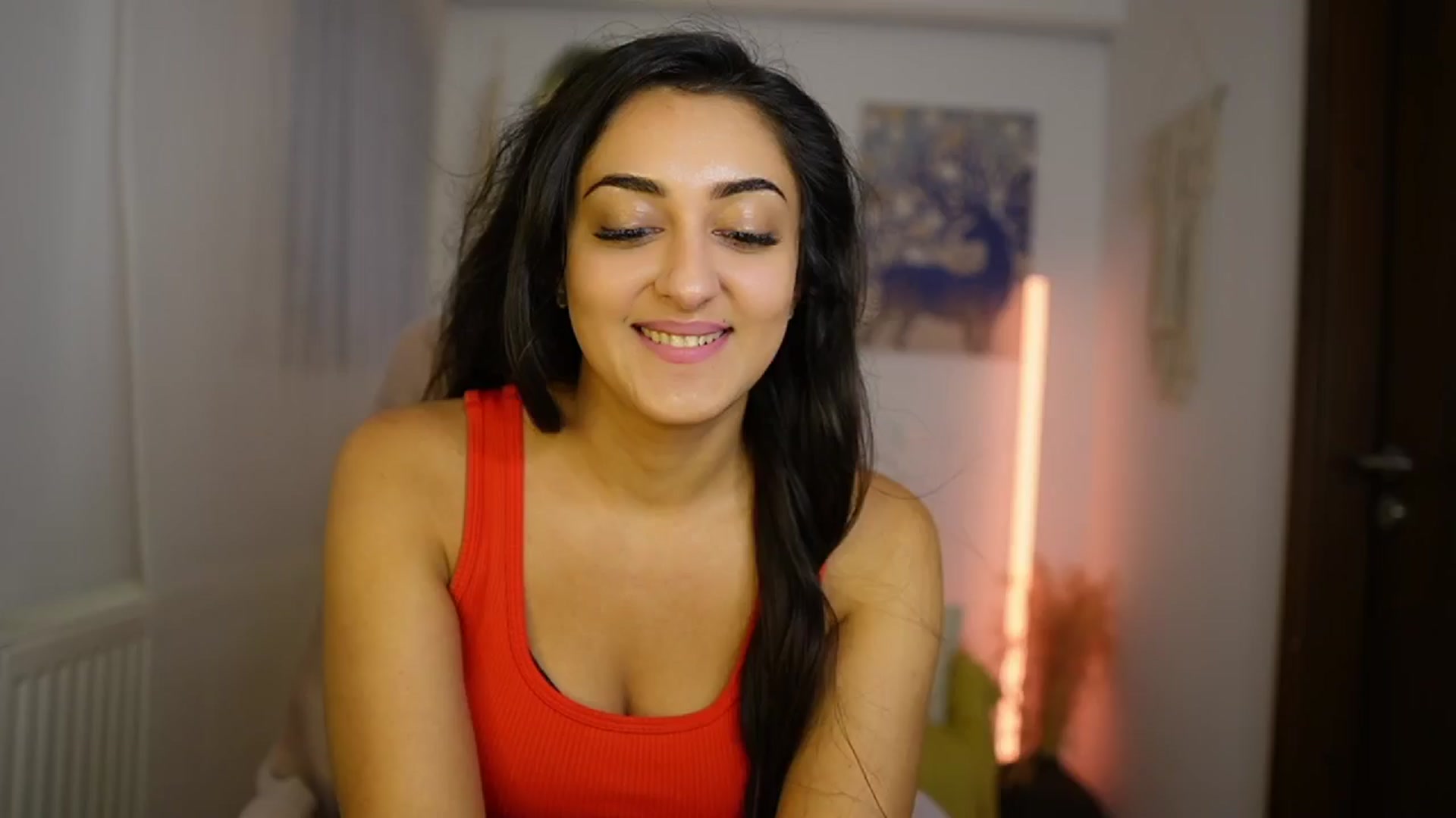 Gallery image thumbnail from Frida_Sante18's myfreecams stream on, 06/01/2024, 17:45 image 2 of 20