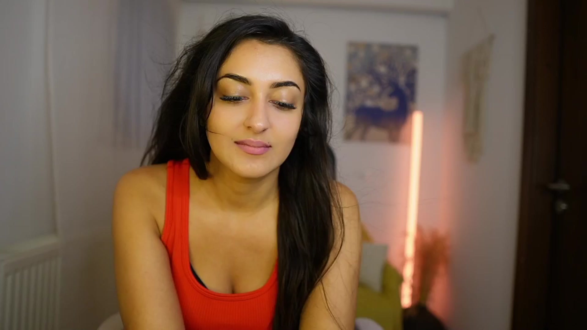 Gallery image thumbnail from Frida_Sante18's myfreecams stream on, 06/01/2024, 17:45 image 3 of 20