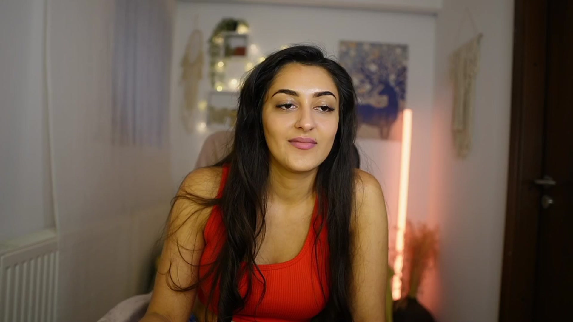 Gallery image thumbnail from Frida_Sante18's myfreecams stream on, 06/01/2024, 17:45 image 10 of 20