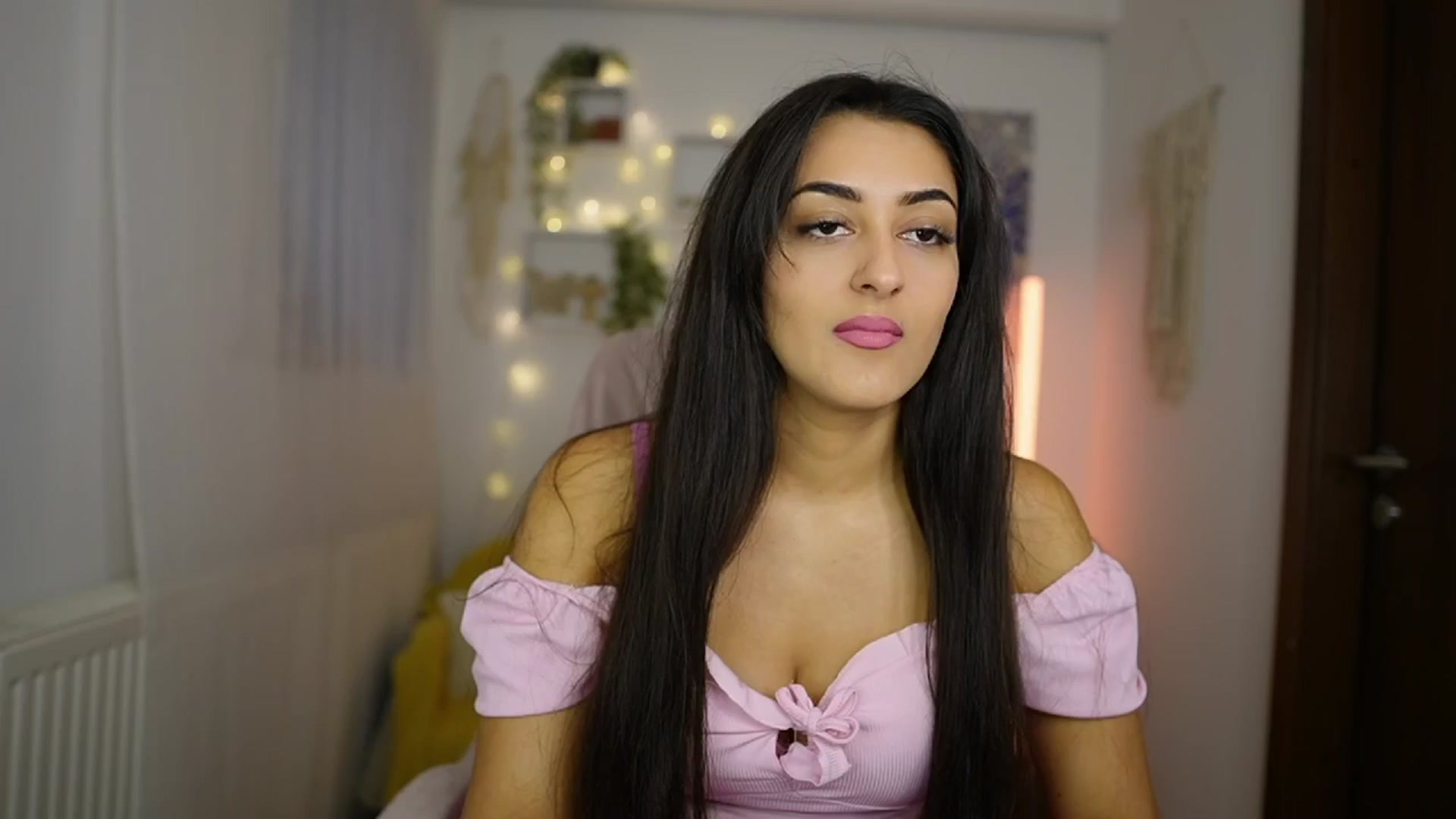 Gallery image thumbnail from Frida_Sante18's myfreecams stream on, 06/02/2024, 13:14 image 1 of 20