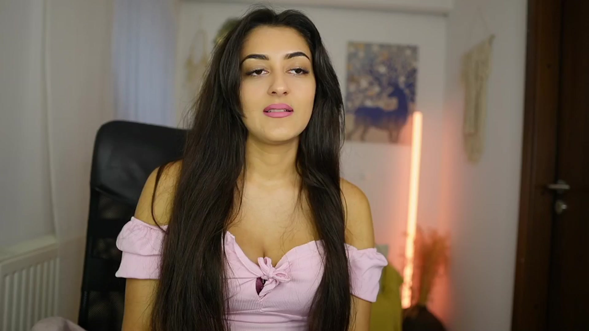 Gallery image thumbnail from Frida_Sante18's myfreecams stream on, 06/02/2024, 14:07 image 10 of 20