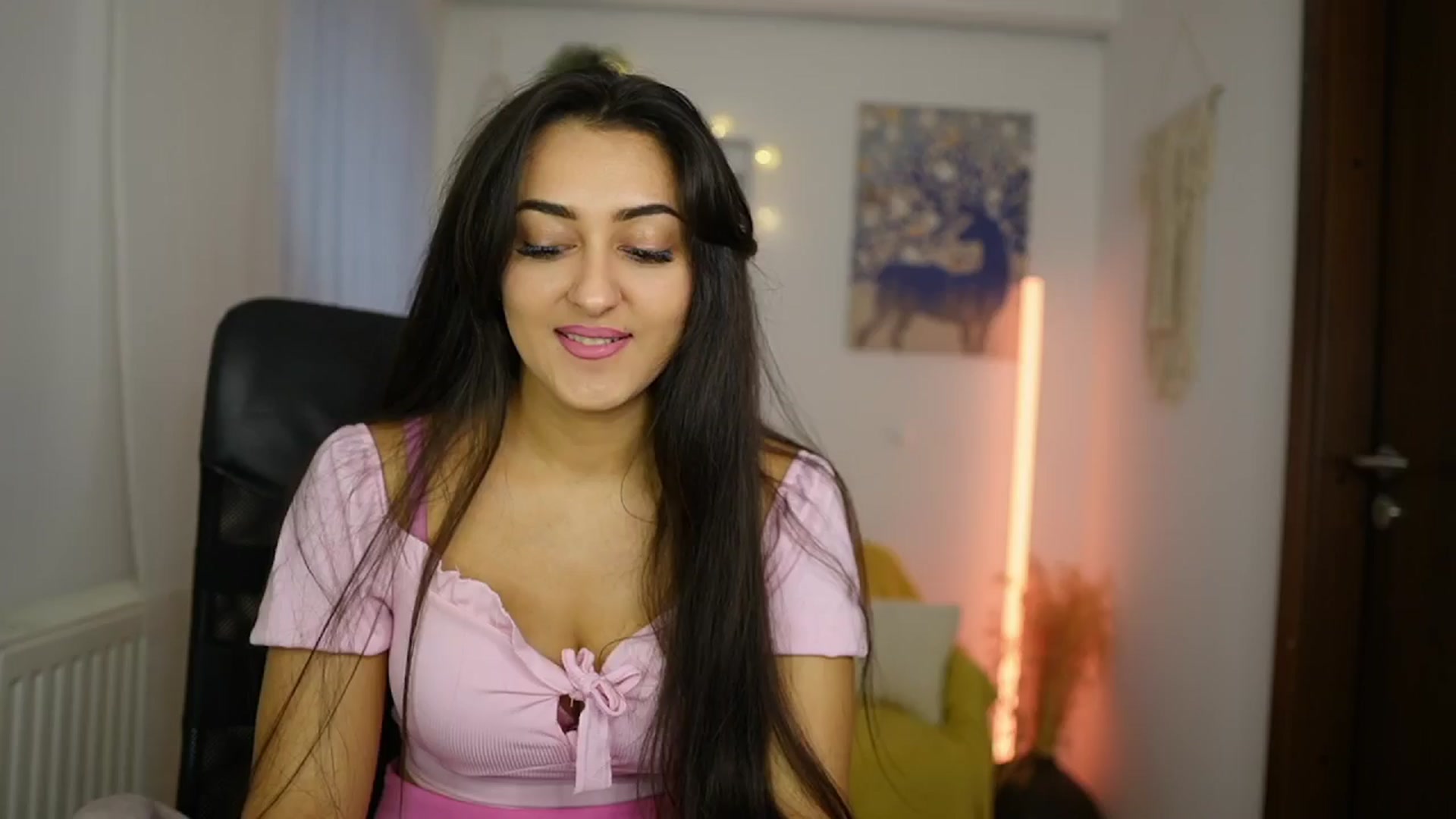 Gallery image thumbnail from Frida_Sante18's myfreecams stream on, 06/02/2024, 14:07 image 2 of 20