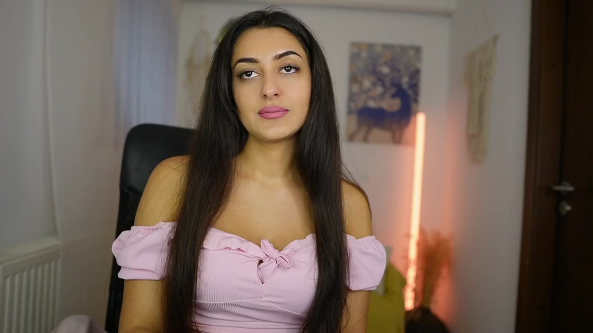 Gallery image thumbnail from Frida_Sante18's myfreecams stream on, 06/02/2024, 16:49 image 5 of 20