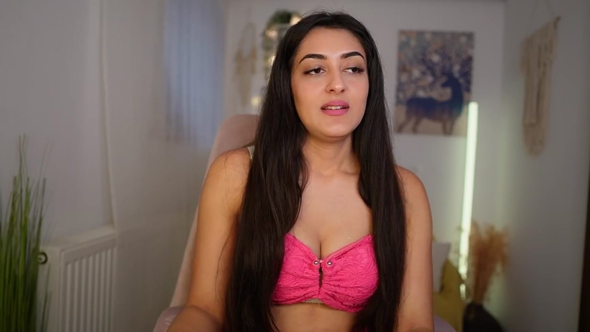 Gallery image thumbnail from Frida_Sante18's myfreecams stream on, 06/03/2024, 14:26 image 2 of 20