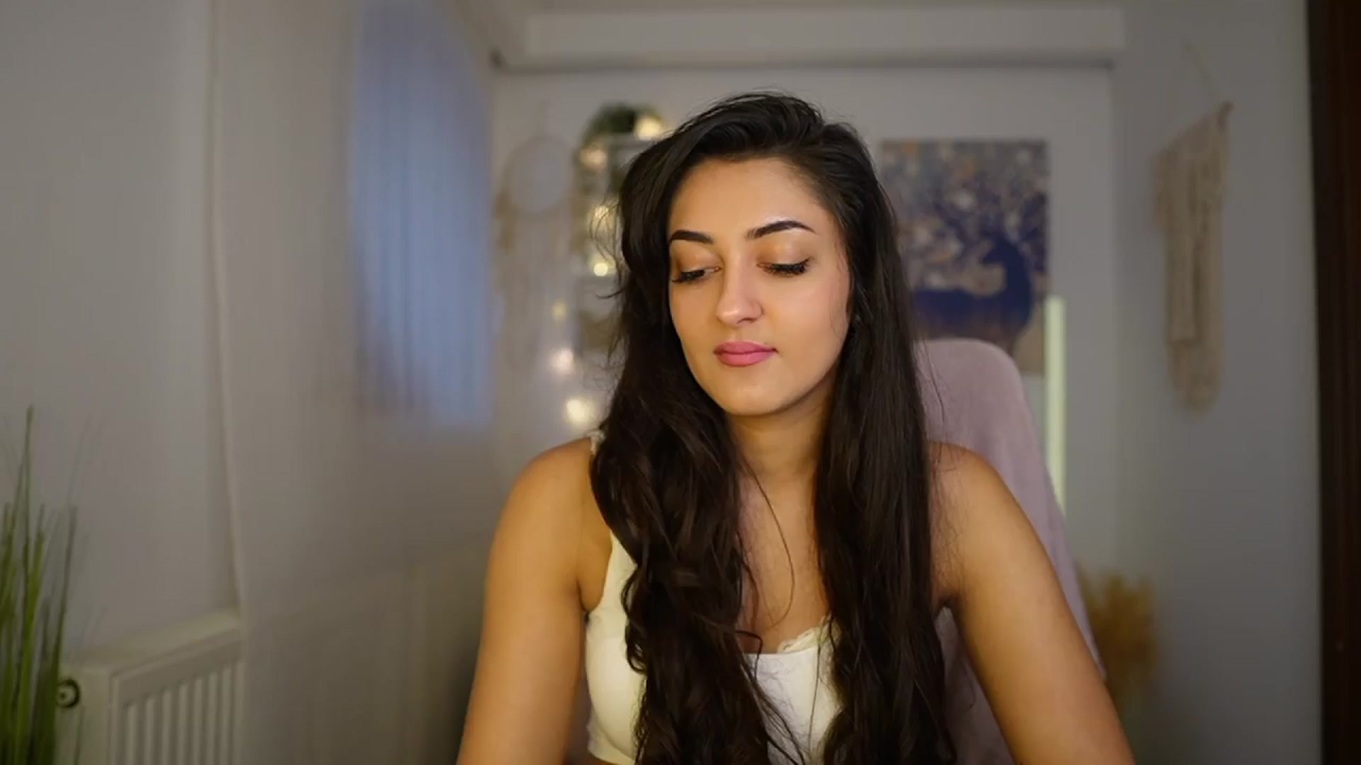 Gallery image thumbnail from Frida_Sante18's myfreecams stream on, 06/05/2024, 14:50 image 3 of 20