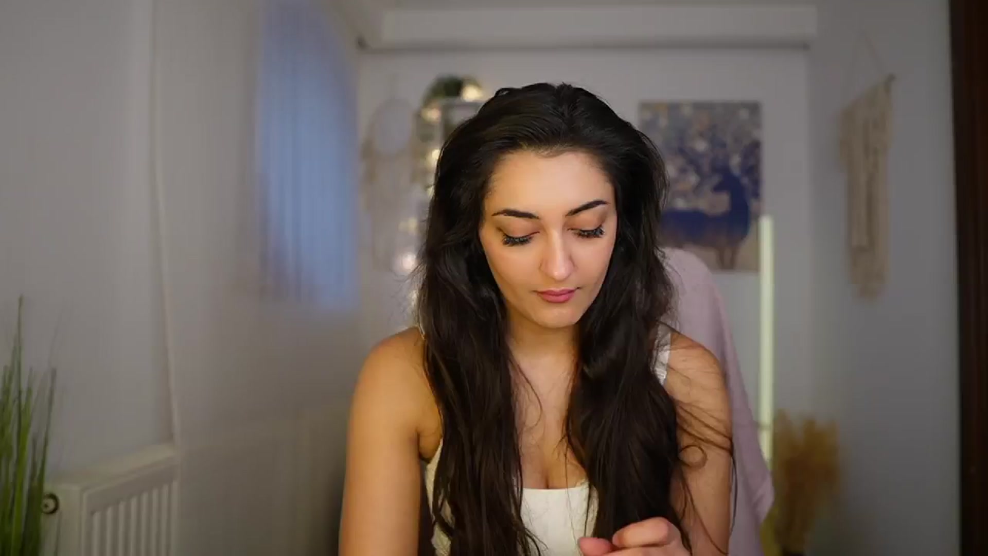Gallery image thumbnail from Frida_Sante18's myfreecams stream on, 06/05/2024, 16:42 image 4 of 20
