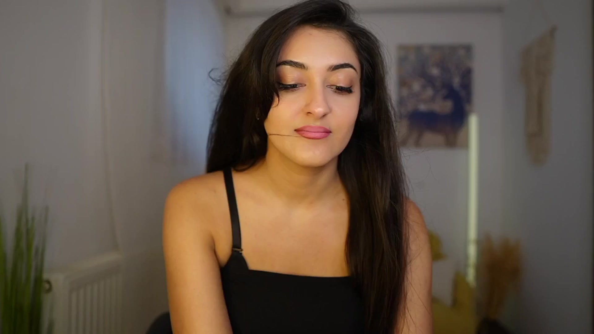 Gallery image thumbnail from Frida_Sante18's myfreecams stream on, 06/06/2024, 13:41 image 1 of 20