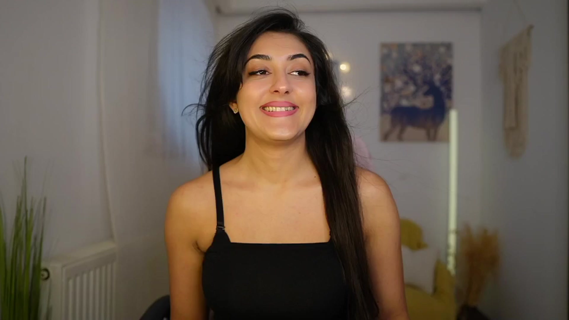 Gallery image thumbnail from Frida_Sante18's myfreecams stream on, 06/06/2024, 13:41 image 3 of 20