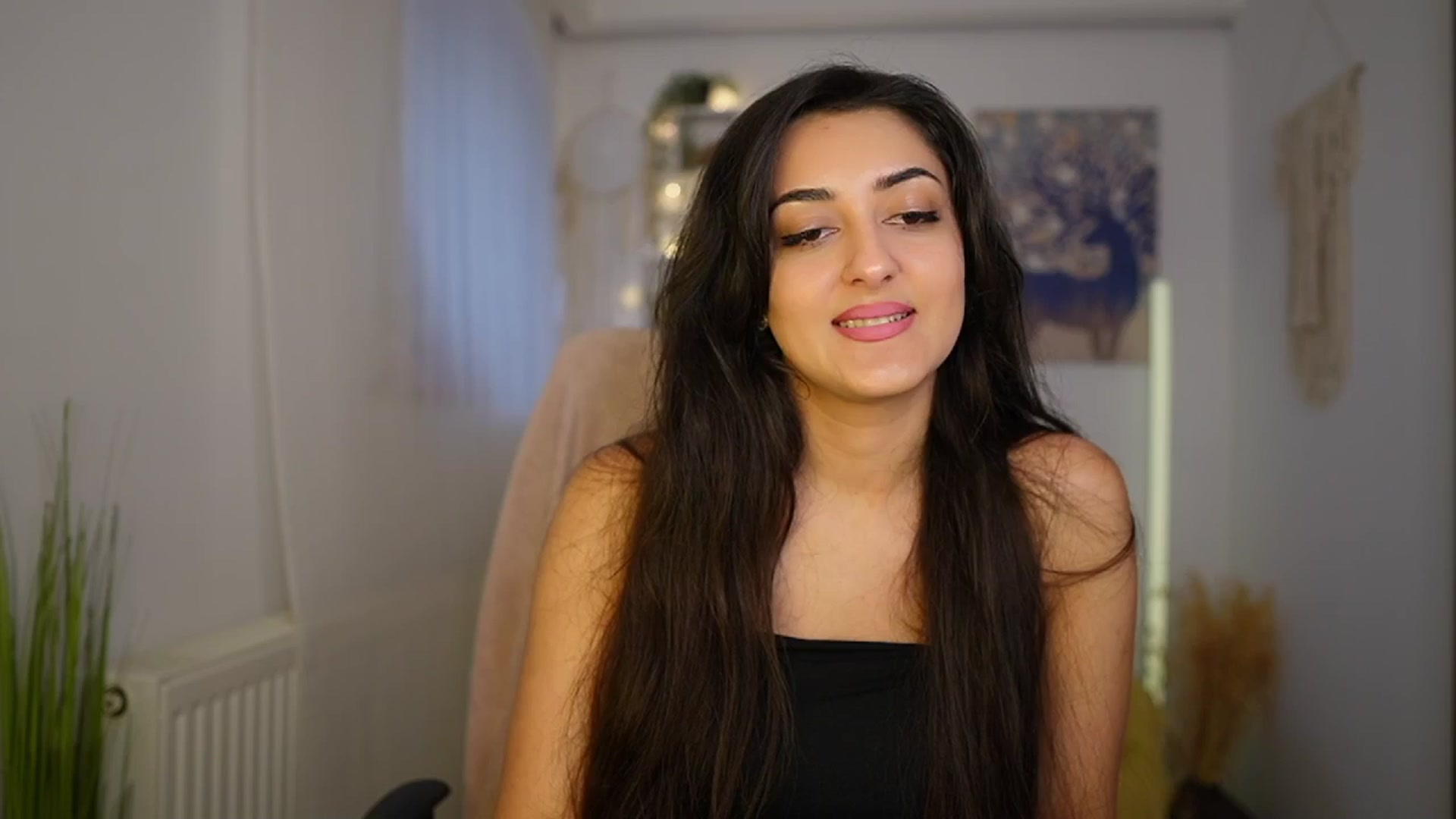 Gallery image thumbnail from Frida_Sante18's myfreecams stream on, 06/06/2024, 14:43 image 12 of 20